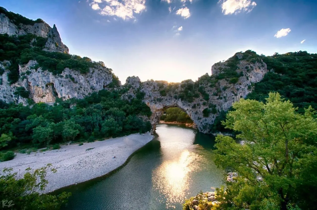 Campingplatz Bien Etre En 5 Etoiles Au Coeur Du Sud Ardeche, Domaine De Chaussy, Rivieres Vignobles Et Villages Classes Lagorce