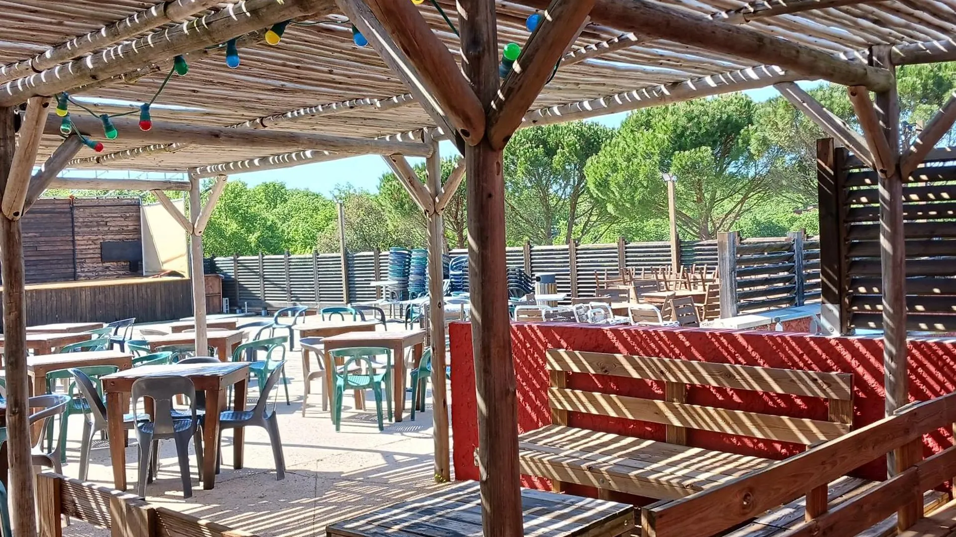 Campingplatz Bien Etre En 5 Etoiles Au Coeur Du Sud Ardeche, Domaine De Chaussy, Rivieres Vignobles Et Villages Classes Lagorce